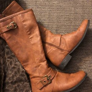 Boots size 9 camel brown